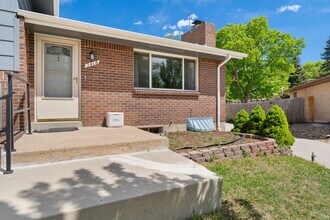 7416 Upham St in Arvada, CO - Building Photo - Building Photo