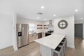 1160 Michigan Ave in Naples, FL - Building Photo - Building Photo
