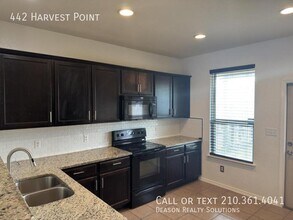 442 Harvest Point in Selma, TX - Building Photo - Building Photo
