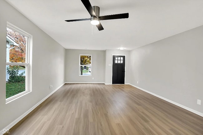 2488 Woodfield Blvd in Franklin, IN - Foto de edificio - Building Photo