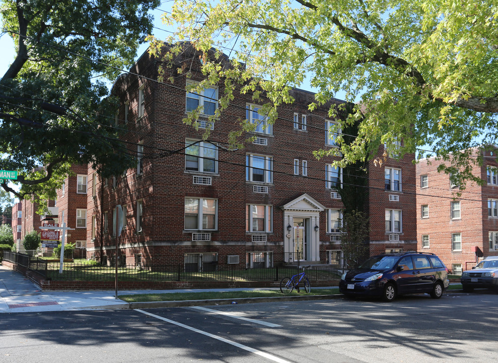 1404 Tuckerman St NW in Washington, DC - Building Photo