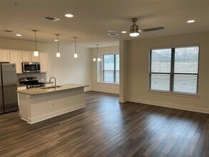 12103 Maypole Bend in Austin, TX - Building Photo - Building Photo