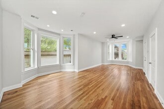 1833 S St Louis Ave in Chicago, IL - Building Photo - Building Photo