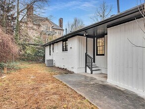 1253 Dunwoody Ln NE in Atlanta, GA - Building Photo - Building Photo