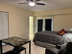 15059 SW 96th Terrace in Miami, FL - Building Photo - Building Photo