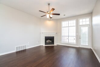 9714 Java Cove in Arlington, TN - Foto de edificio - Building Photo