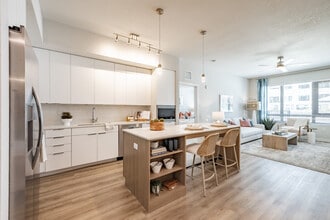 Marina Club Apartment homes in St. Petersburg, FL - Foto de edificio - Interior Photo