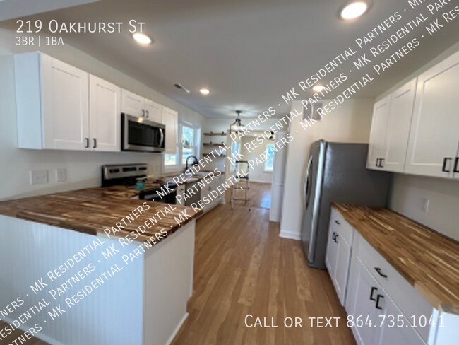 219 Oakhurst St in Kernersville, NC - Building Photo - Building Photo