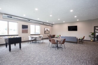 Aspen Commons in Sioux Falls, SD - Building Photo - Building Photo