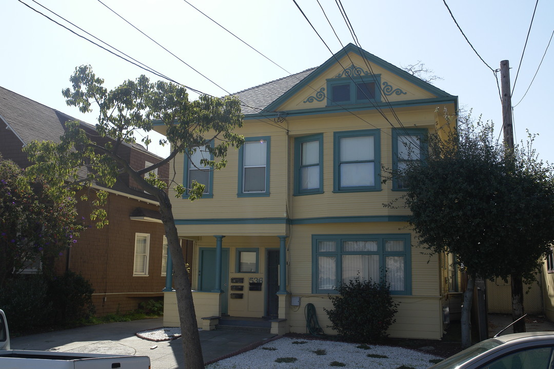 536 Pacific Ave in Alameda, CA - Foto de edificio