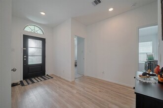 5703 Knox Lndg Dr in Rosenberg, TX - Building Photo - Building Photo