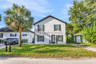 102 W Kentucky Ave in Tampa, FL - Building Photo