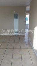 240 Charleston St NE-Unit -1 in Albuquerque, NM - Building Photo - Building Photo