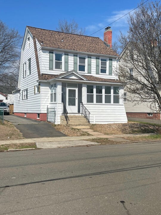 34 Alenier St in Hamden, CT - Building Photo