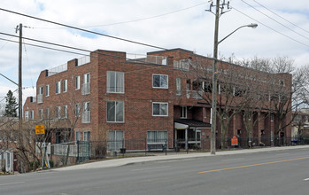 Birch Cliff Co-op in Toronto, ON - Building Photo - Building Photo