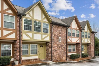 2825 Northeast Expy in Atlanta, GA - Building Photo - Building Photo