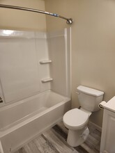 14 S Indian Valley Ct, Unit 14 in Little Egg Harbor, NJ - Foto de edificio - Building Photo