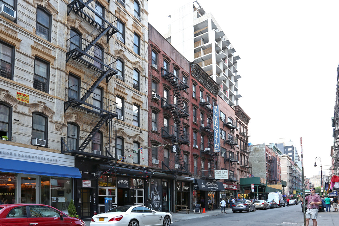 131 Orchard St in New York, NY - Foto de edificio