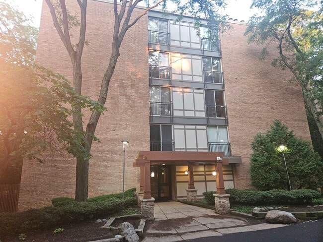 property at 5800 Oakwood Dr