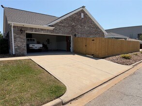 5525 Swan Dr in Galveston, TX - Building Photo - Building Photo