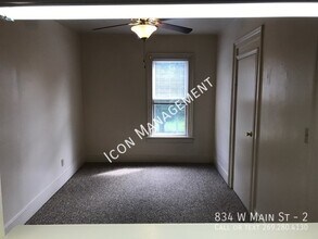 834 W Main St in Kalamazoo, MI - Building Photo - Building Photo