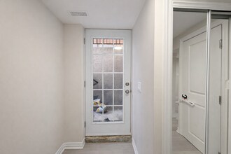 10 Salisbury Cir in Brampton, ON - Building Photo - Building Photo