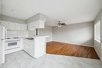 101 Avondale St-Unit -16 in Houston, TX - Building Photo - Building Photo