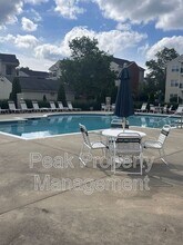 830 Brassie Ln in Glen Allen, VA - Foto de edificio - Building Photo
