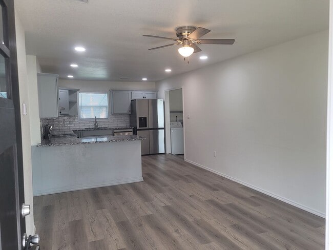 407 Hemlock St in Van Buren, AR - Building Photo - Building Photo