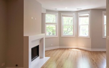 2320 N Southport Ave, Unit 2 in Chicago, IL - Building Photo - Building Photo