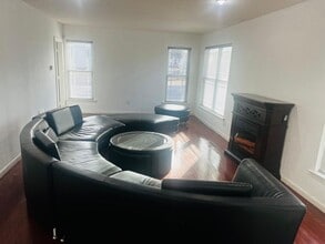 63 Jefferson Blvd in Edison, NJ - Building Photo - Building Photo