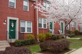 Fort Henry Gardens in Arlington, VA - Foto de edificio - Building Photo