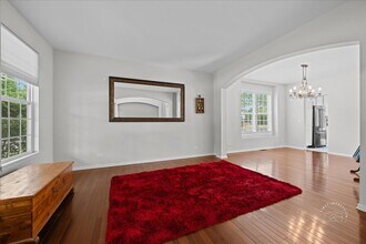 343 Diane Ct in Geneva, IL - Building Photo - Building Photo