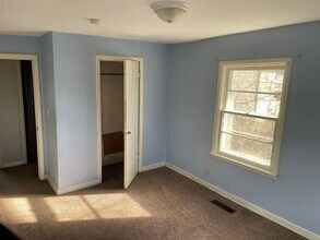 704 N Almond St in Carbondale, IL - Building Photo - Building Photo