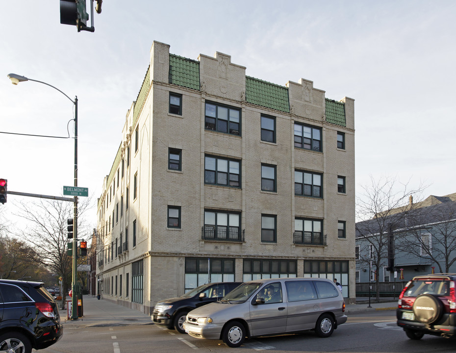 Belray Apartments in Chicago, IL - Building Photo