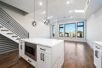 99 Hague St, Unit 2 in Jersey City, NJ - Foto de edificio - Building Photo