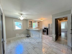 600 Hawthorne Ln in Charlotte, NC - Building Photo - Building Photo