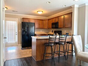 337 Sam Houston Cir in Clarksville, TN - Building Photo - Building Photo