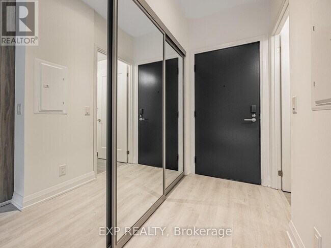 65 Broadway Ave in Toronto, ON - Building Photo - Building Photo