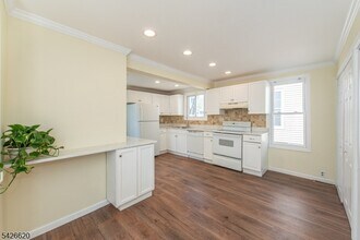 108 Lafayette St in Hackettstown, NJ - Building Photo - Building Photo