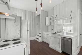 6166 Crescent Ave in St. Louis, MO - Foto de edificio - Building Photo