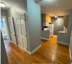 1999 Commonwealth Ave, Unit 01-2 in Boston, MA - Building Photo