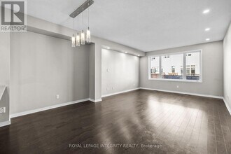 14 Hackney Private in Ottawa, ON - Building Photo - Building Photo