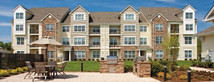 Fairfield Charles Pond at Coram in Coram, NY - Building Photo - Building Photo