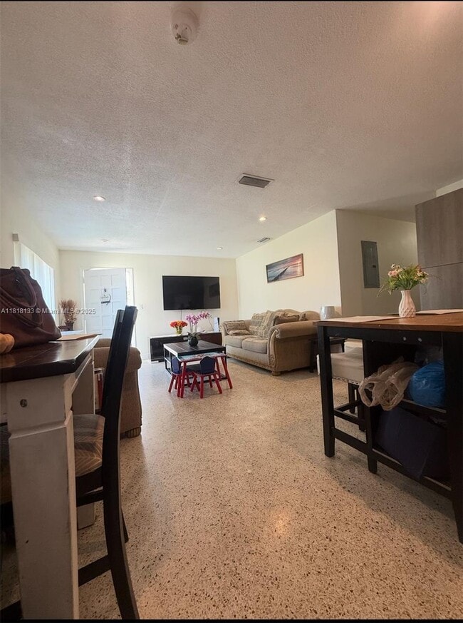 38 Silver Springs Dr in Key Largo, FL - Building Photo - Building Photo