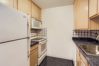 1250 Golden Cir, Unit 506 in Golden, CO - Foto de edificio - Building Photo