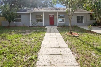6203 Frost Dr in Tampa, FL - Building Photo - Building Photo