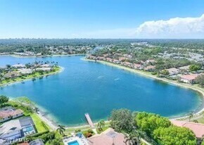 645 Squire Ct in Naples, FL - Building Photo