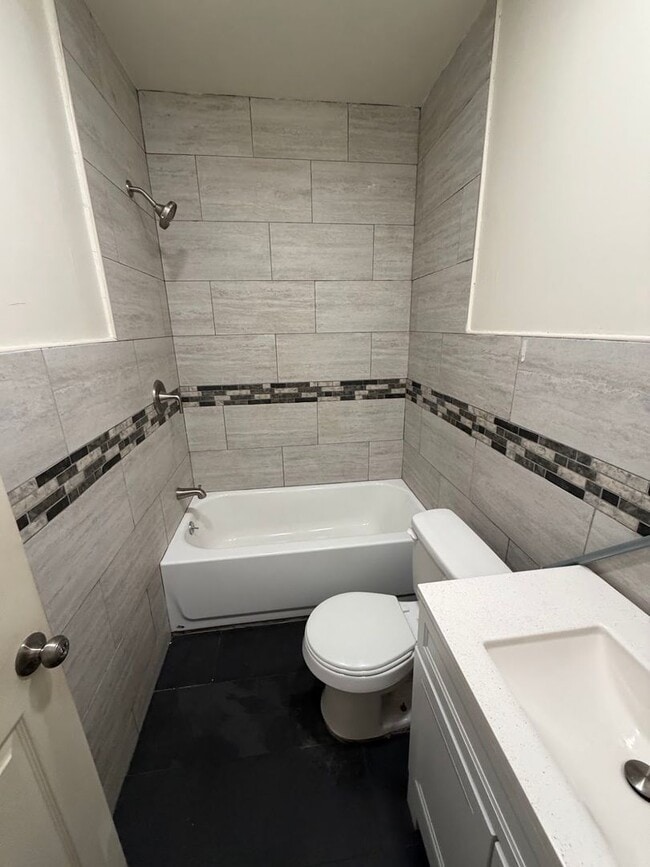 942 Washington St in Reading, PA - Building Photo - Building Photo