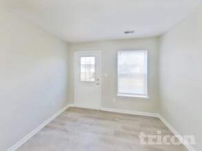 4066 Knollwood Ave in Franklin, IN - Foto de edificio - Building Photo